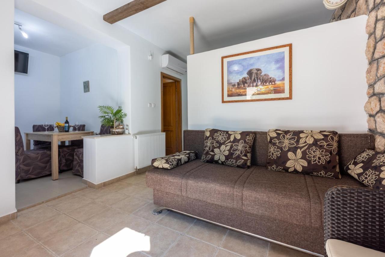 Apartmani Anita Драмаль Экстерьер фото